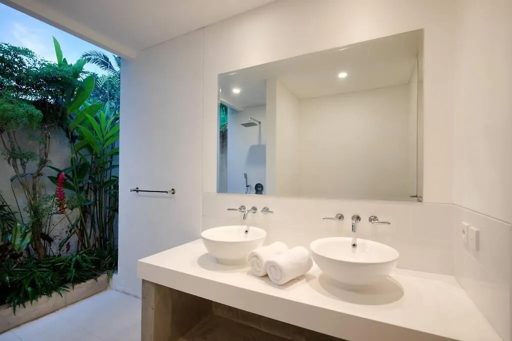 Green Villa B, Near New 3 Bedroom Villa With Pool. Ubud  0*, Ubud (Bali) Indonesia