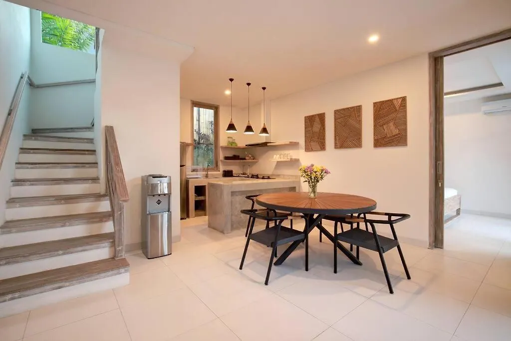Green Villa B, Near New 3 Bedroom Villa With Pool. Ubud