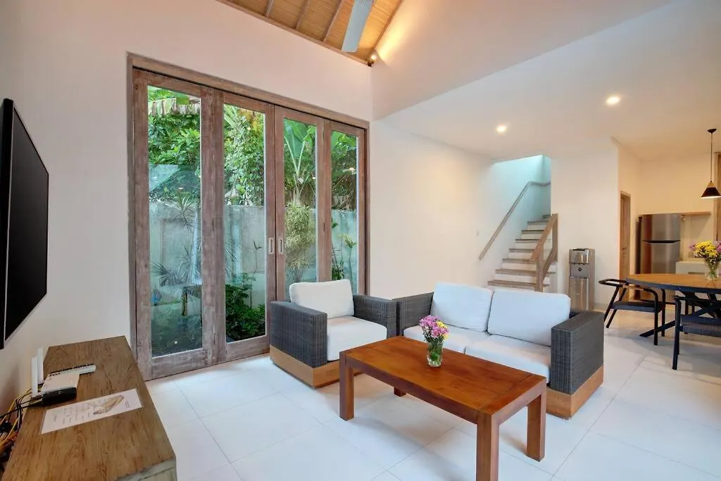 Green Villa B, Near New 3 Bedroom Villa With Pool. Ubud