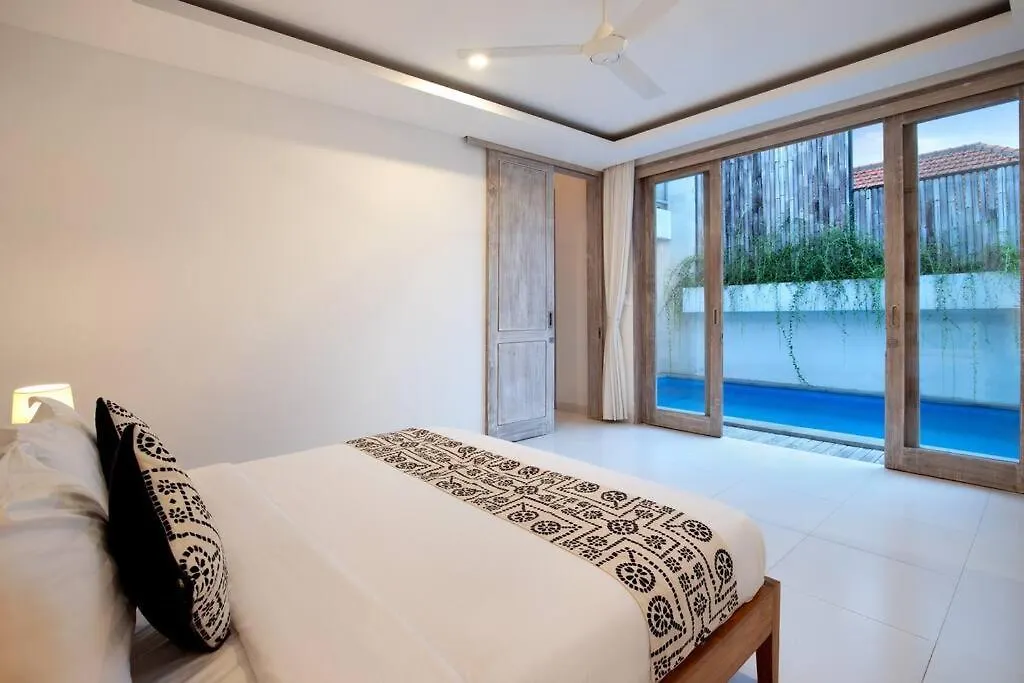 Green Villa B, Near New 3 Bedroom Villa With Pool. Ubud